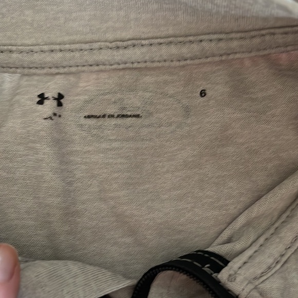 Bundle of Under Armour Collection All Size 6: Hoodie, Joggers, 3/4 Zip - Picture 7 of 12